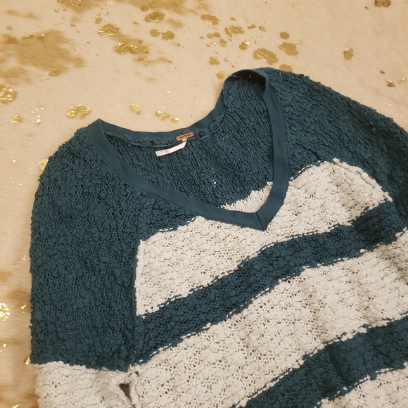 NWT Free People XS Freebird Knit V Neck Sweater Stripped - Picture 2 of 7
